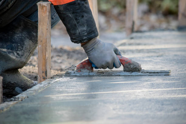 Best Concrete Walkway Installation  in Oakwood Hls, IL